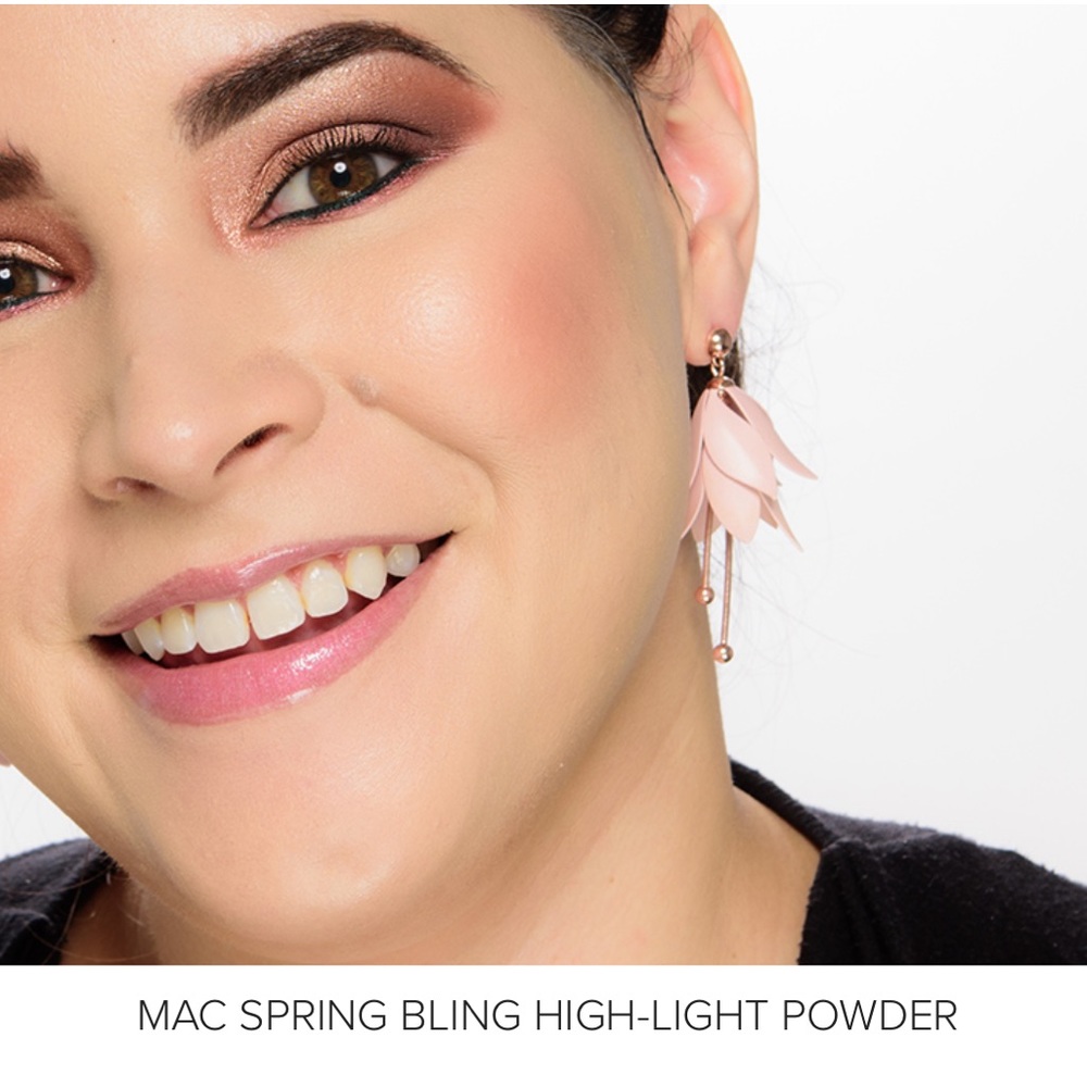 MAC Spring Bling Highlighter - Picture 5 of 10